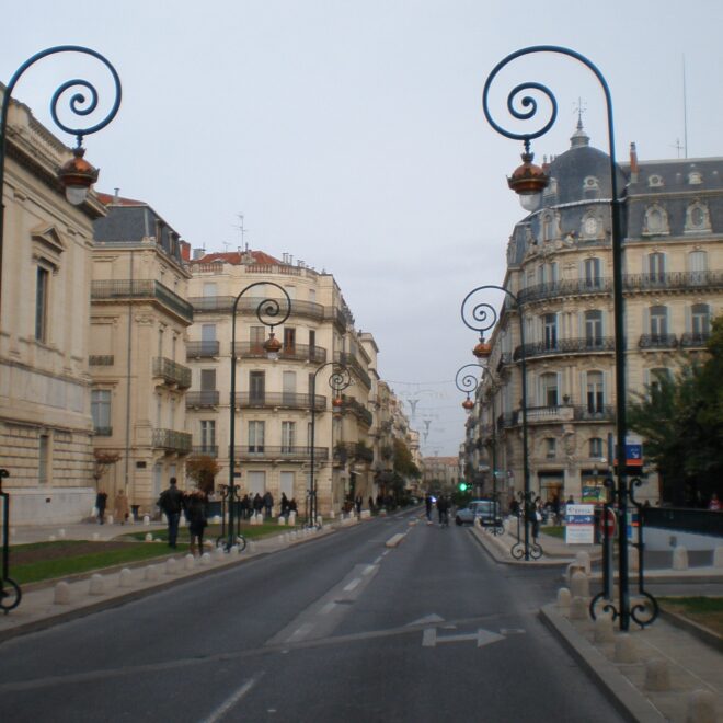 Rue Foch Montpellier : avenue prestigieuse, architecture haussmannienne et cœur institutionnel de la ville