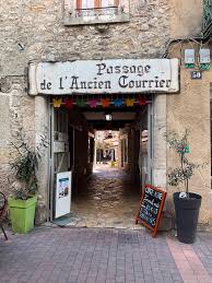 Rue de l’Ancien Courrier à Narbonne : plongée dans une rue chargée d’histoire 🏛️📜