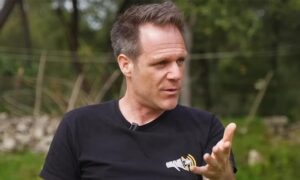 Rémi Gaillard : portrait complet du roi de la prank française 🎭📹