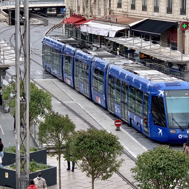 Station Comédie – Tramway Montpellier : tout savoir sur le cœur névralgique du réseau